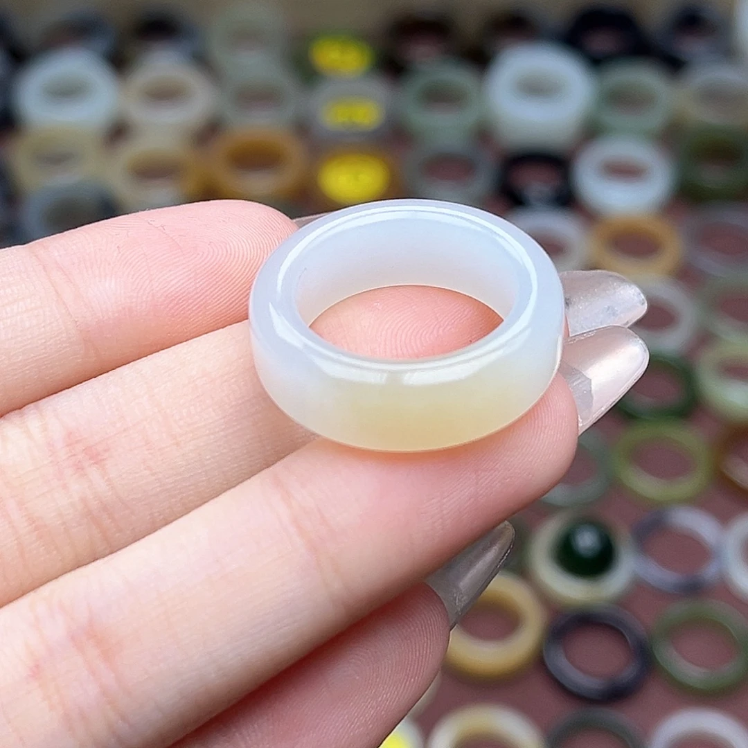 咔***哇未镶嵌戒指和田玉