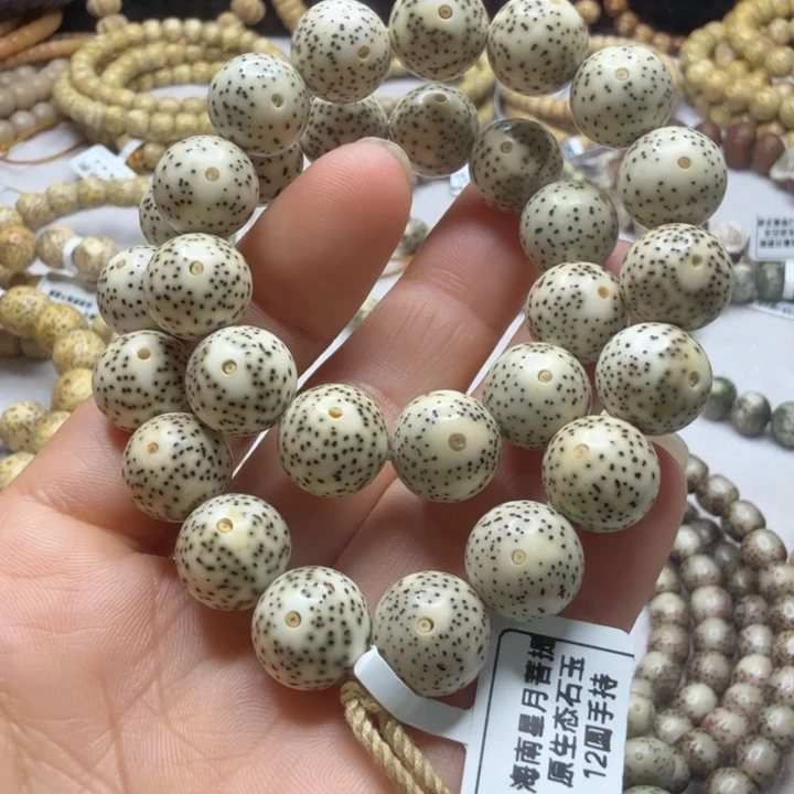 星月菩提吊坠12圆手持