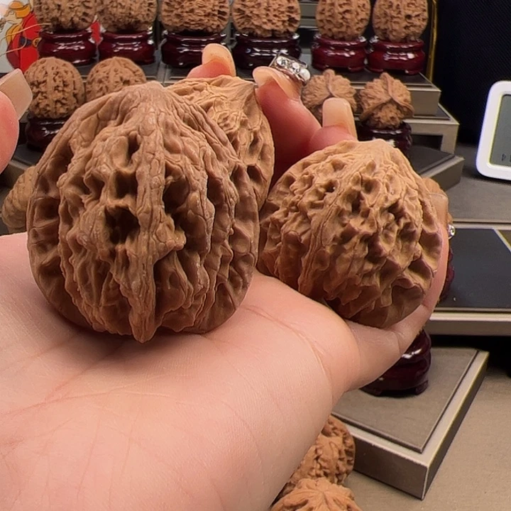 文玩核桃把件虎头➕灯笼s-018