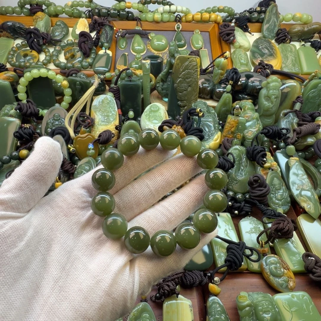 青***水岫岩老玉（透闪石质玉）未镶嵌手链