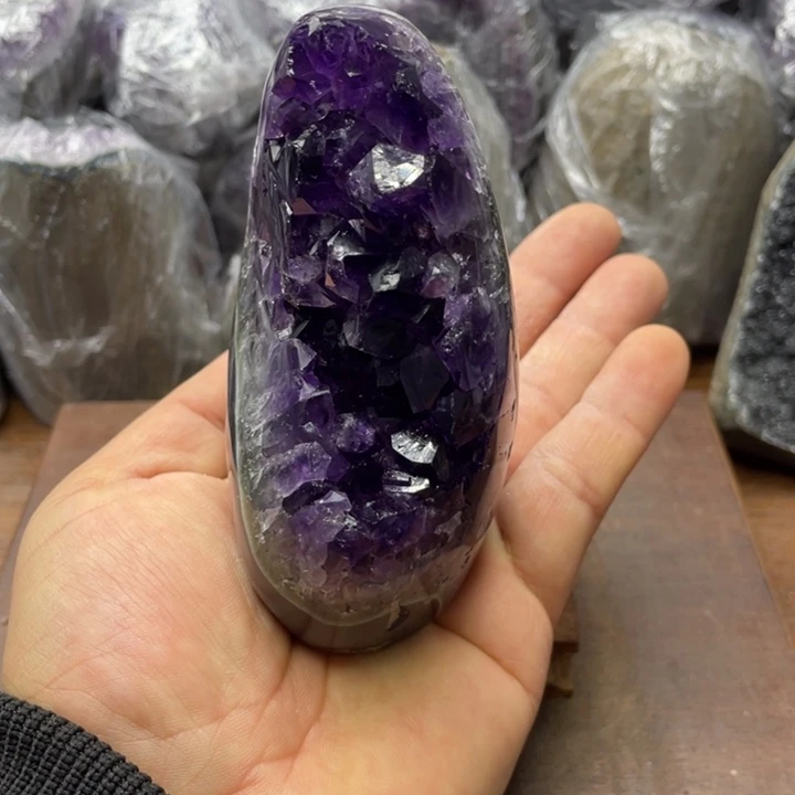 未镶嵌水晶大型摆件（非配饰）