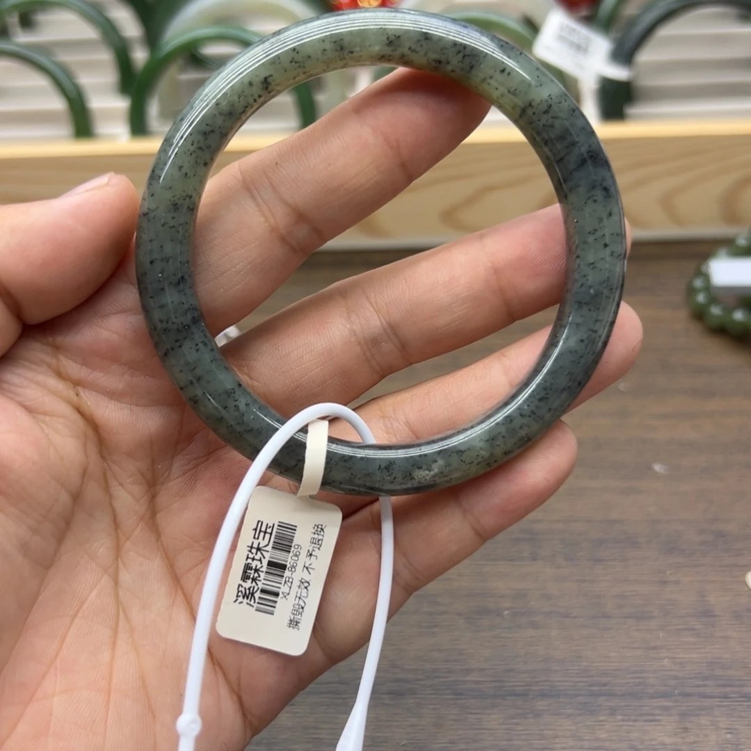 和田玉未镶嵌手镯59.2圈围491