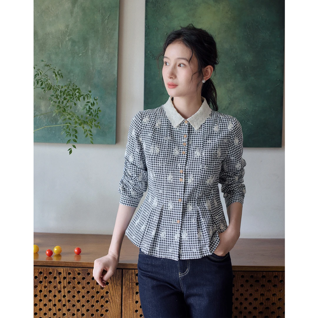 红念小众格子刺绣衬衫女长袖设计感显瘦秋季2025新款气质衬衣上衣