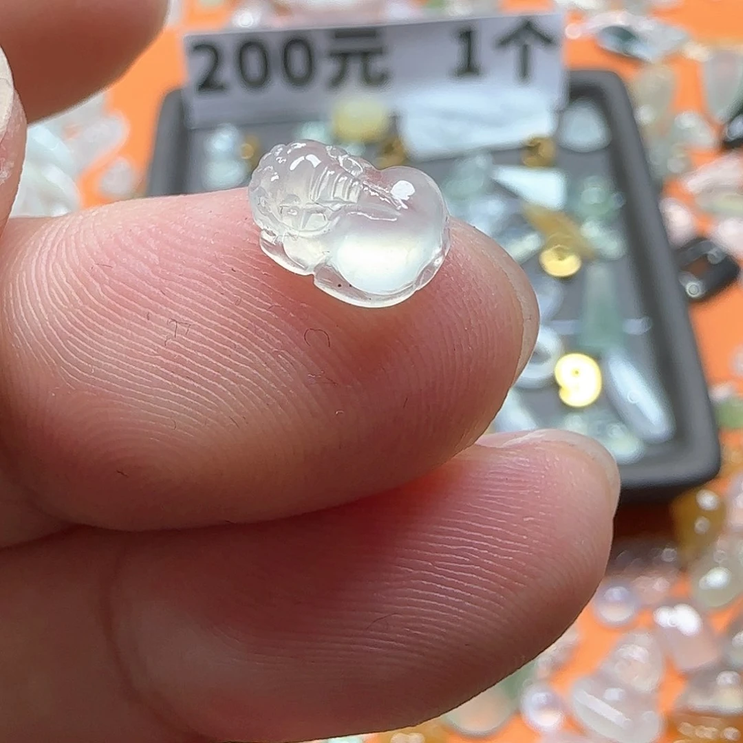 定制翡翠未镶嵌翡翠