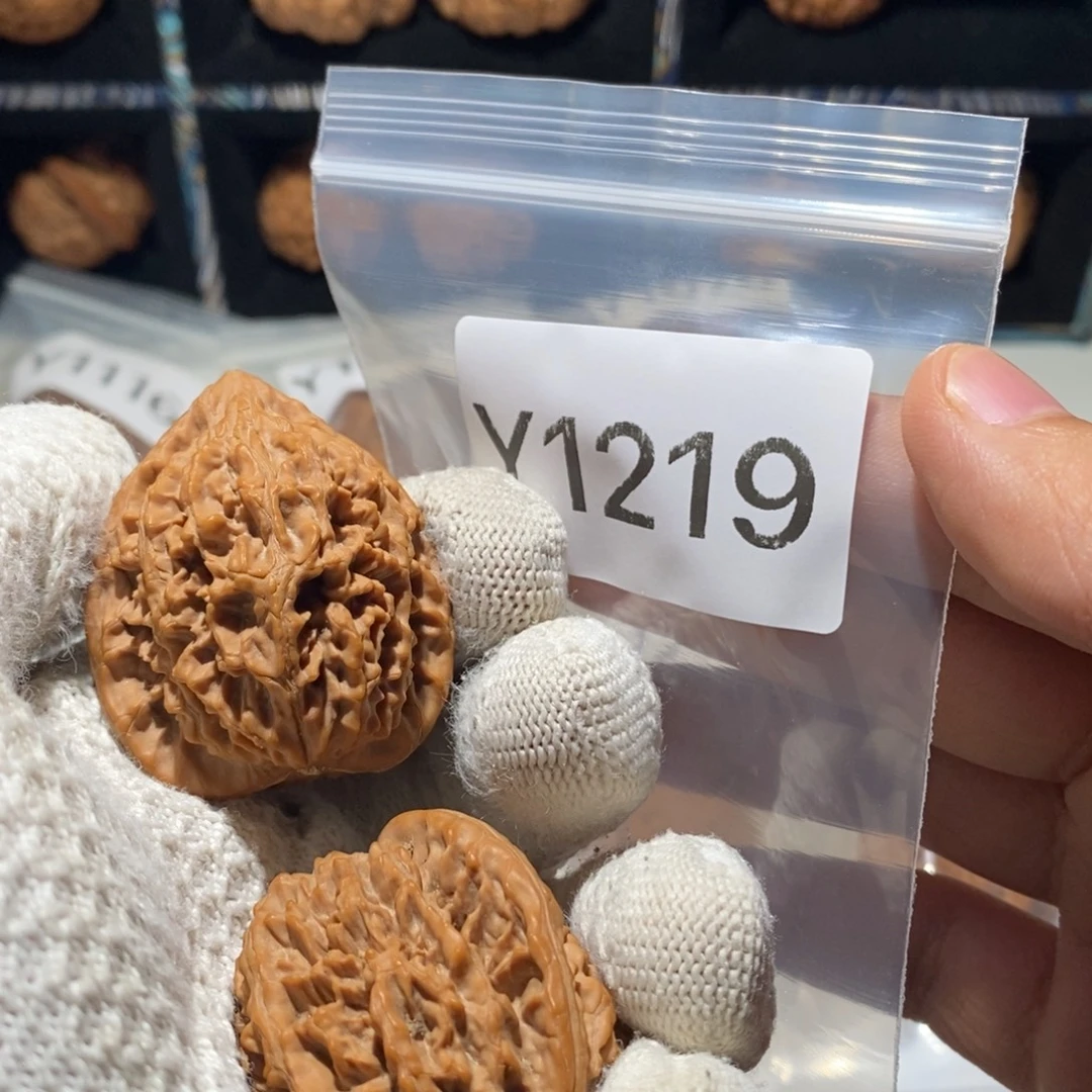文玩核桃吊坠38.5✖️46,5全品原树秦鸡