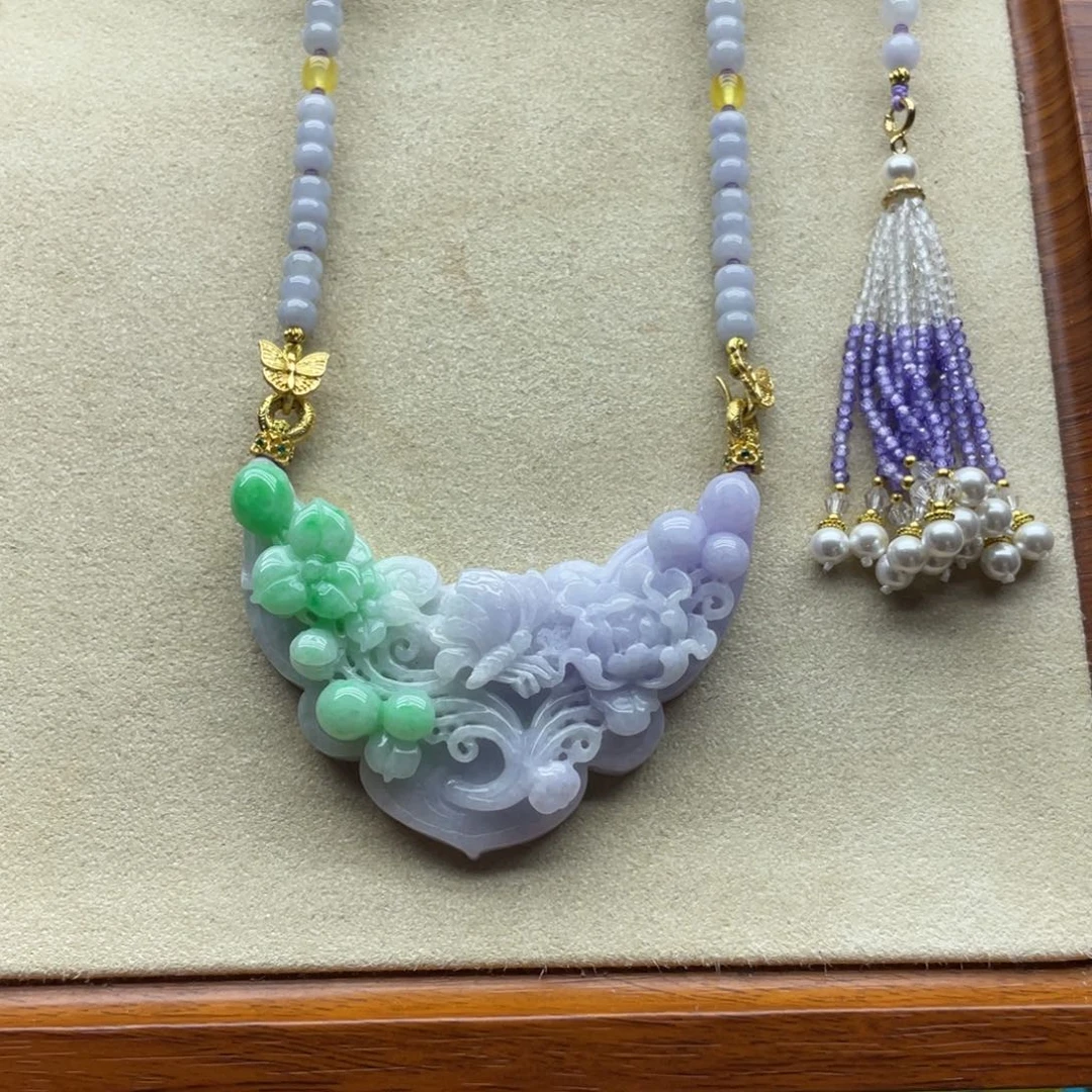 翡翠未镶嵌颈饰翡翠花牌