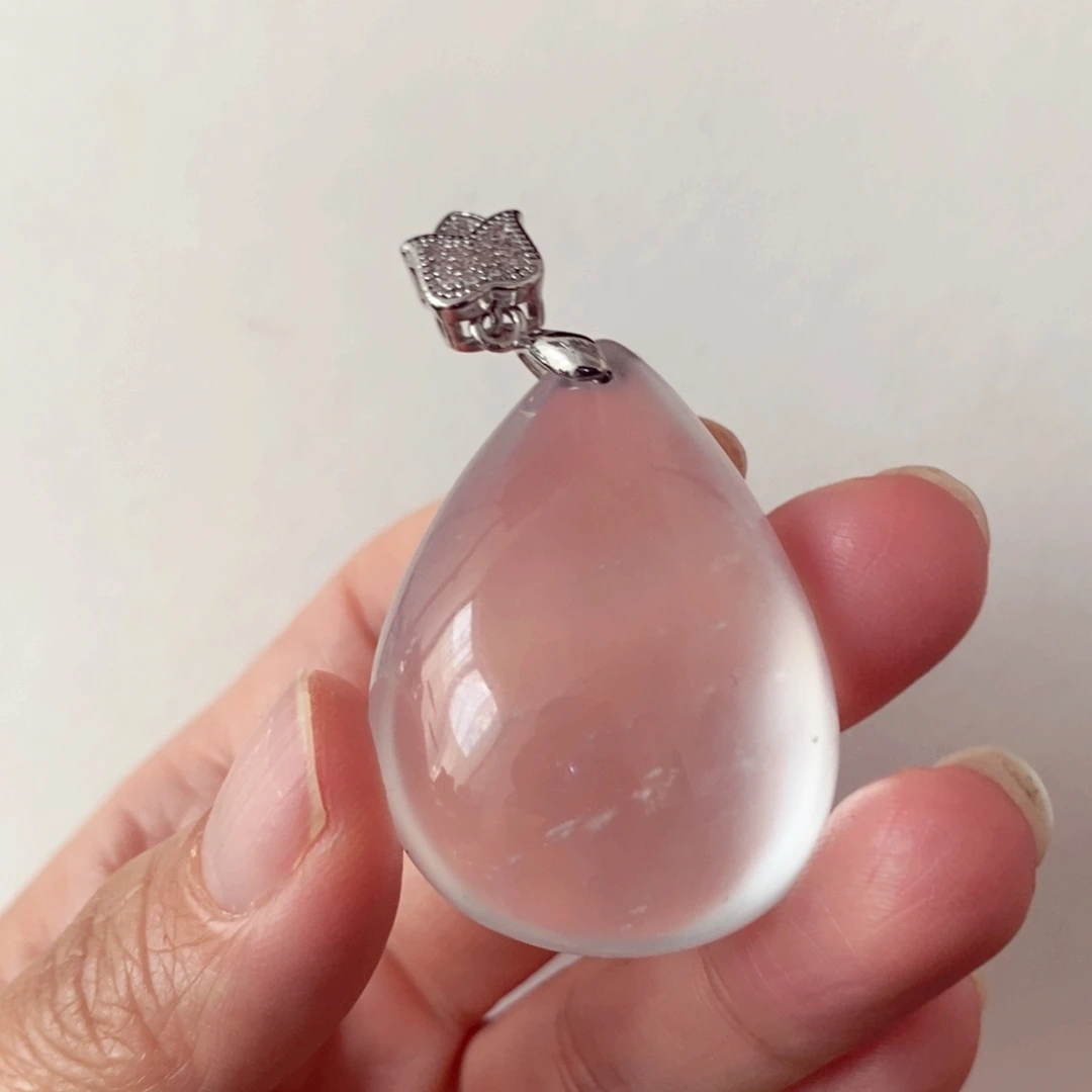 石英质玉未镶嵌颈饰