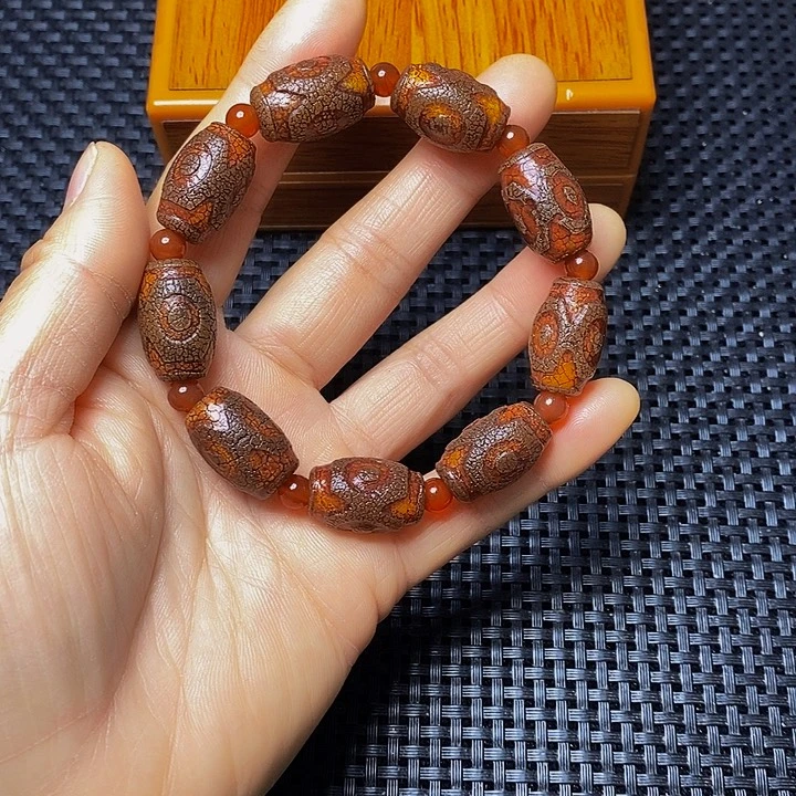 平***祥玛瑙/玉髓未镶嵌手链