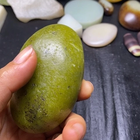 未镶嵌和田玉摆件