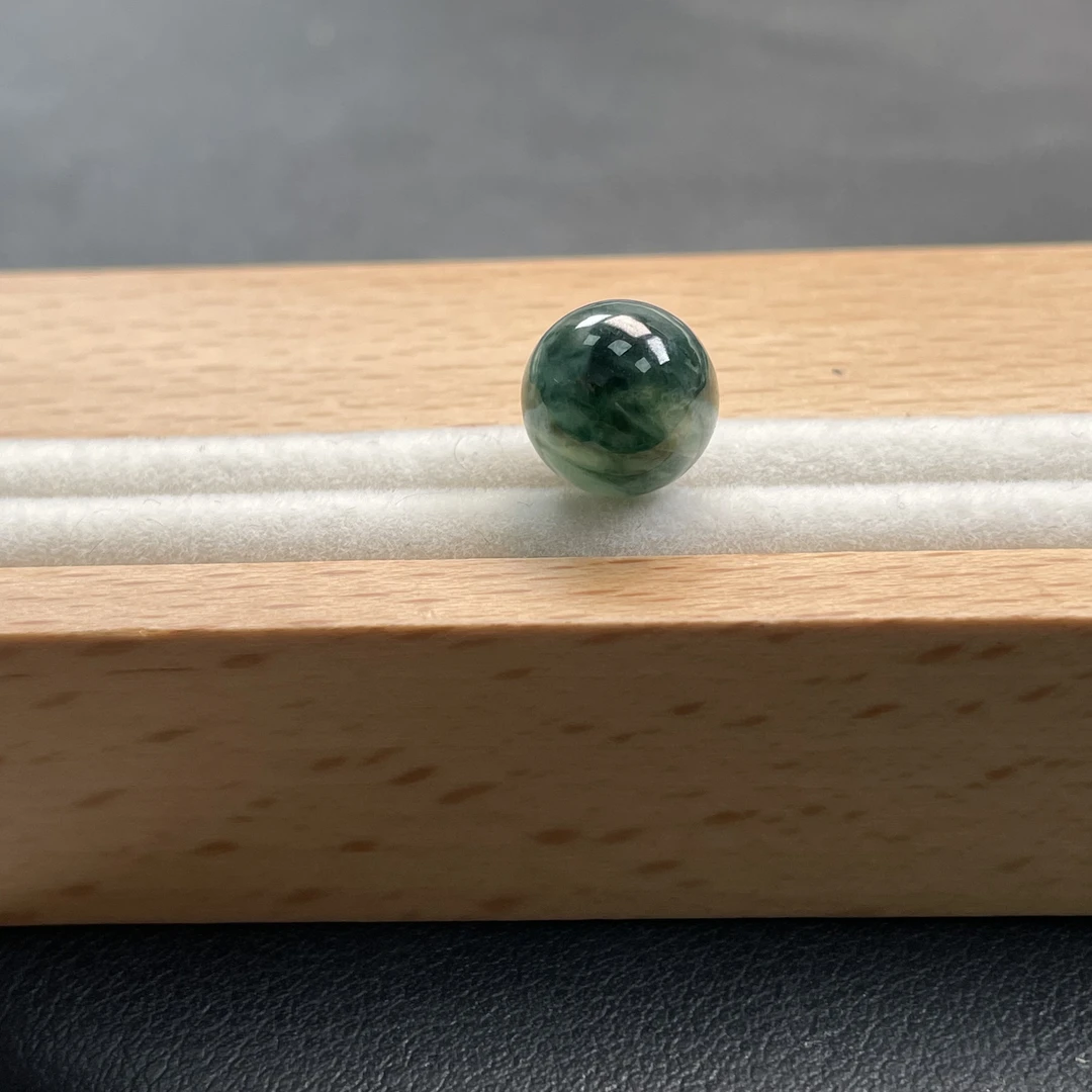 天然缅甸翡翠a货，森系飘花圆珠9.2
