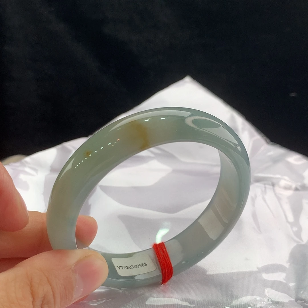翡翠未镶嵌手镯圈口57.2