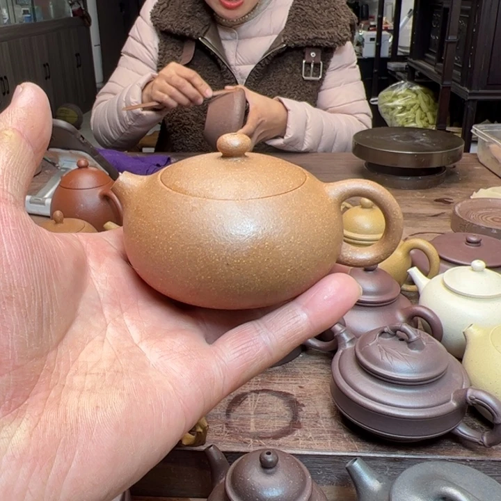段泥茶壶?****?老段泥半手精工制作扁西施150c c