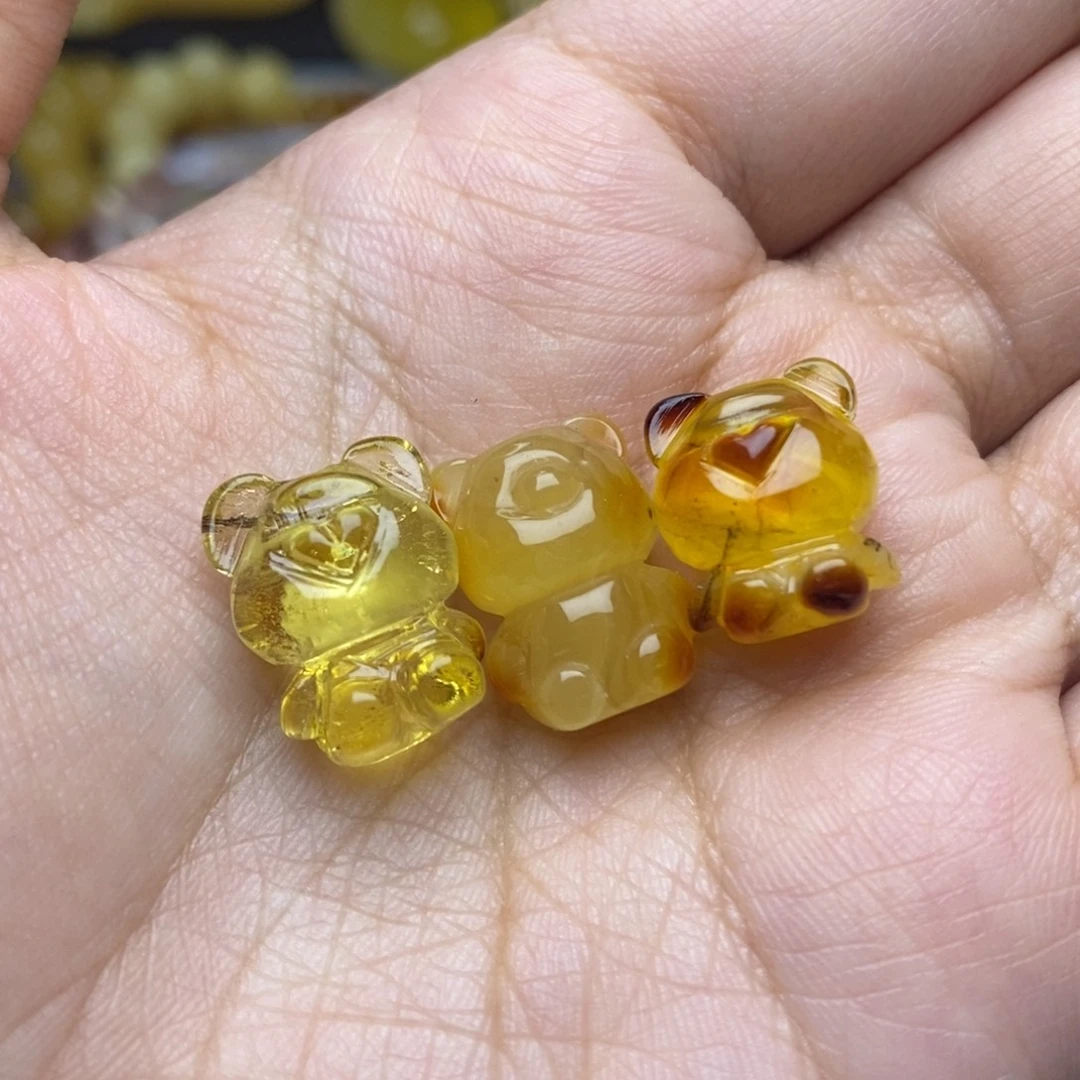 未镶嵌琥珀珠宝奇石