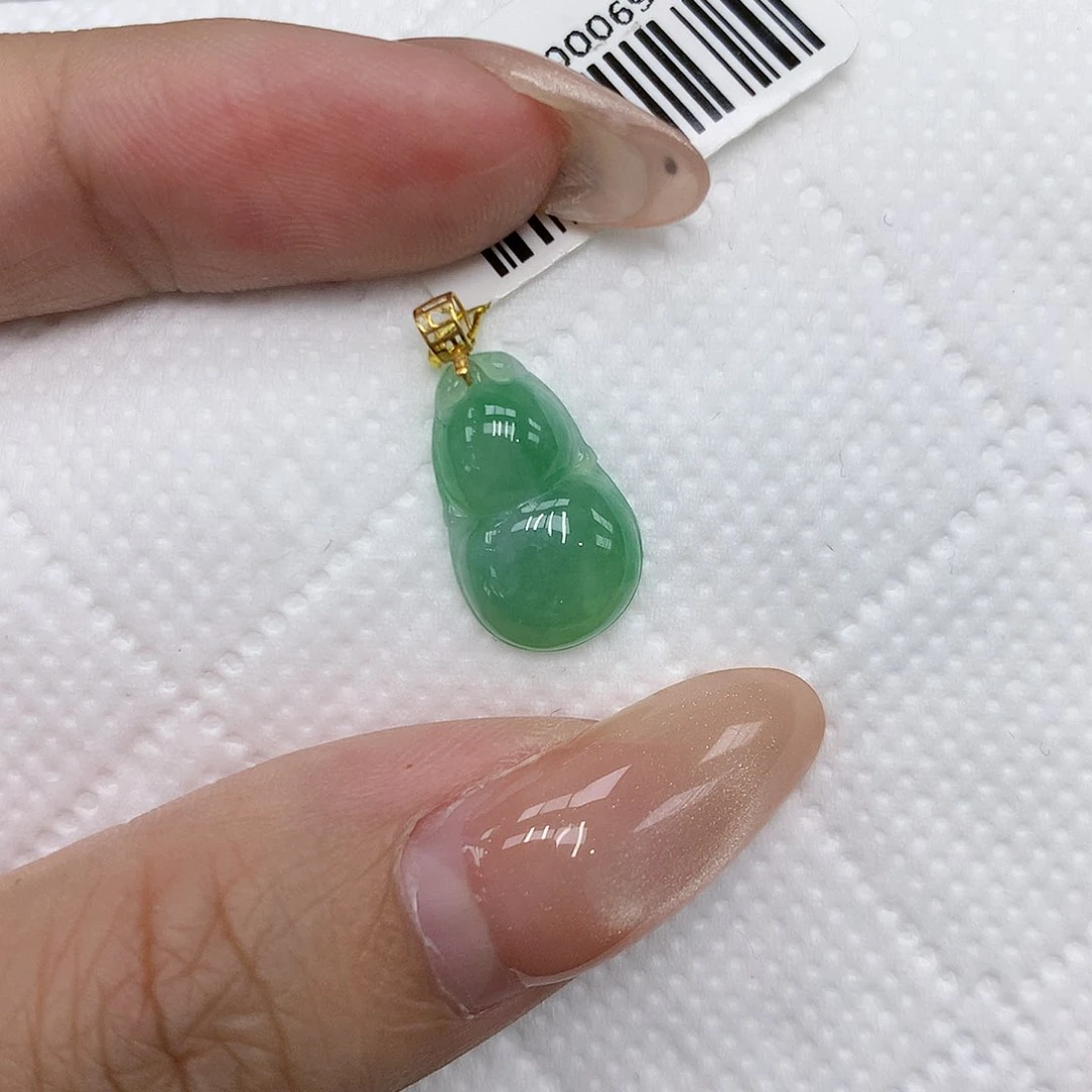 颈饰18K金镶嵌翡翠