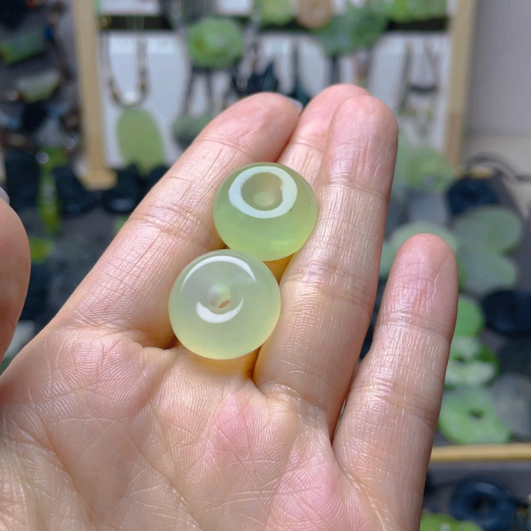 蛇纹石玉未镶嵌吊坠(赠链)多样性发一件