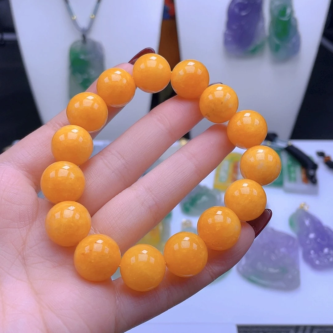 翡翠吊坠(赠链)未镶嵌