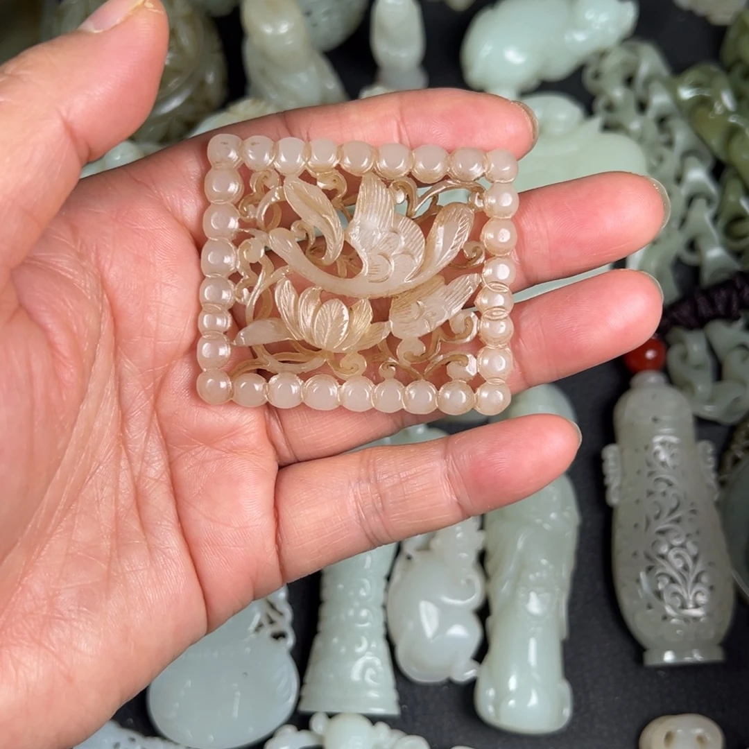 和田玉未镶嵌吊坠(不含链)