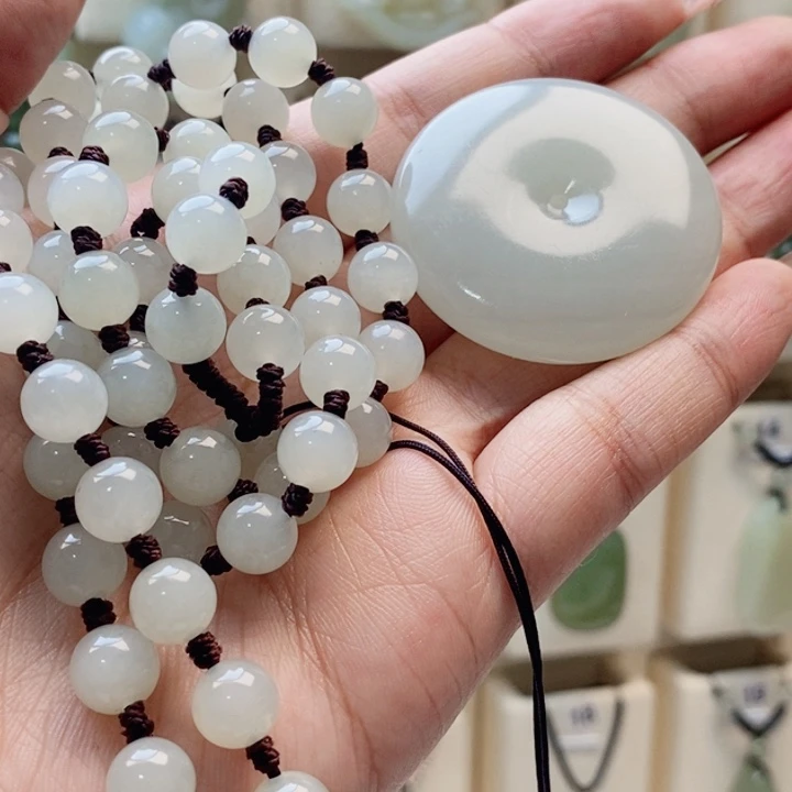 *****和田玉未镶嵌颈饰