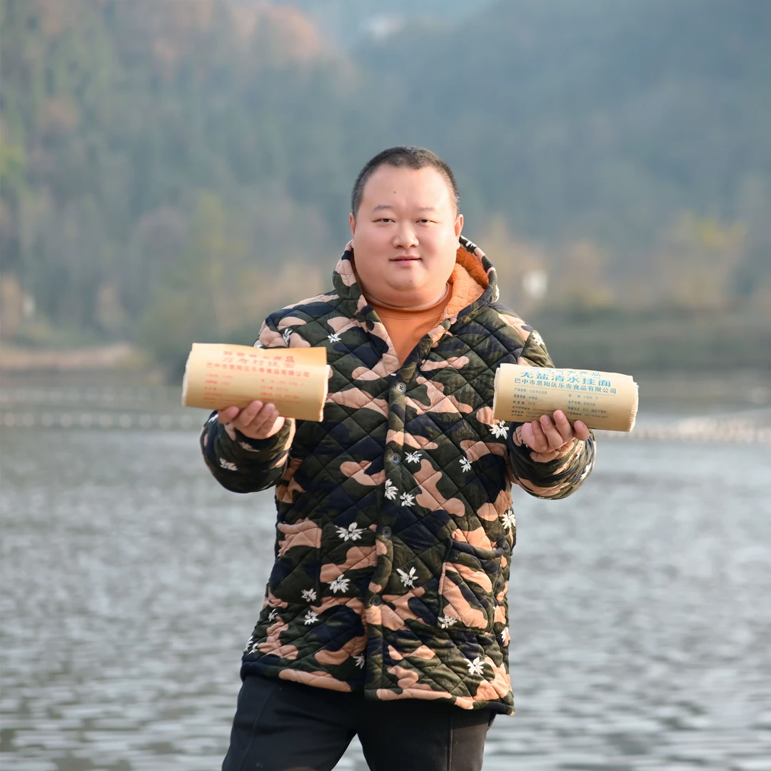 农家土面条，土麦子挂面，不添加不提取，保留麦芽麦芯。
