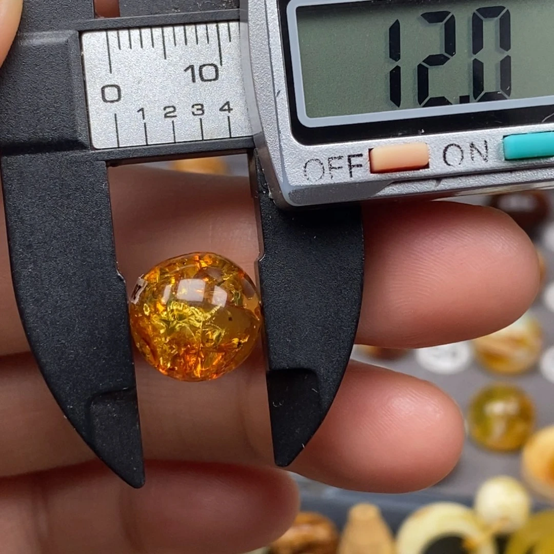 琥珀未镶嵌耳饰圆珠