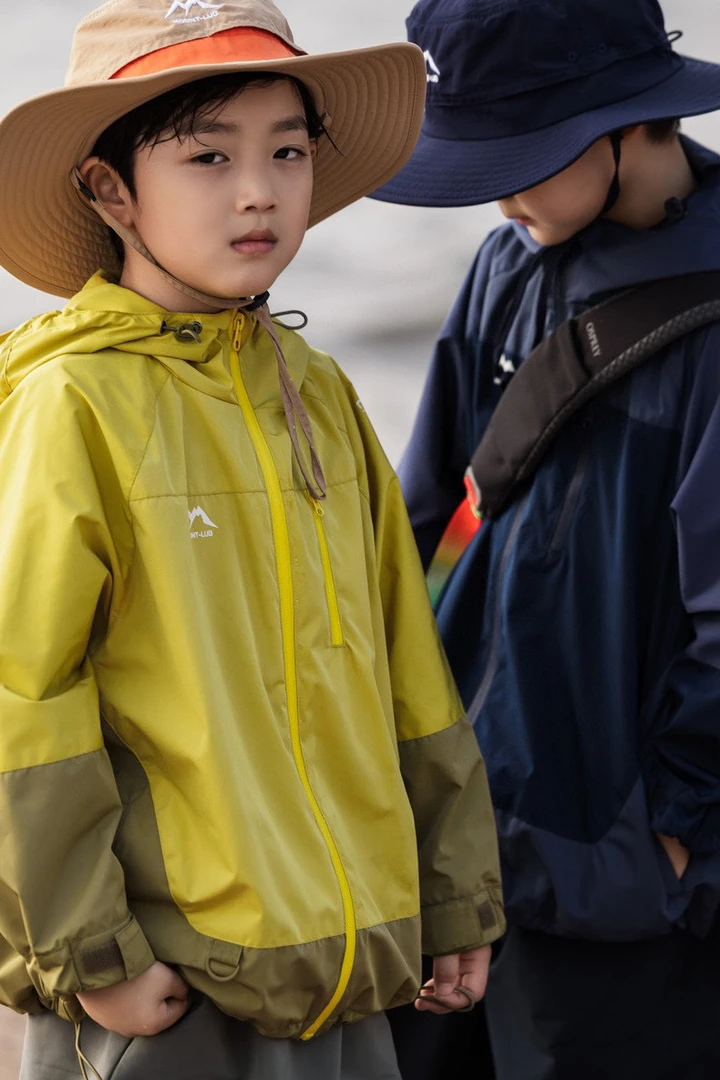 【秋冬清仓】春秋冬儿童防风运动休闲外套冲锋衣062p777