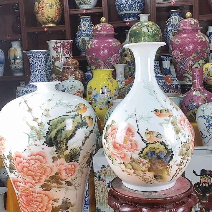胖***人摆件景德镇陶瓷梅瓶