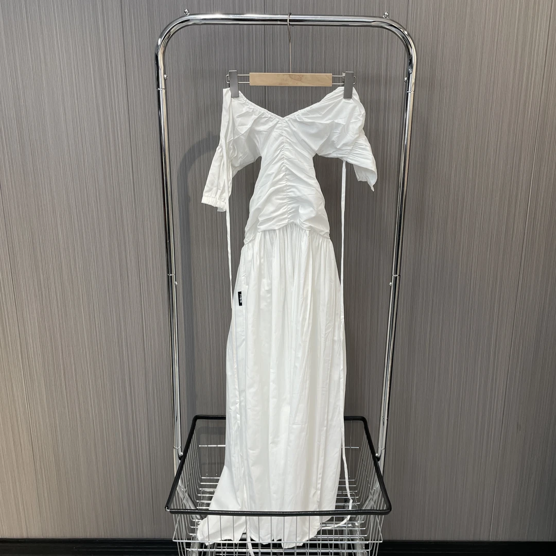 绑带轻奢大露背度假风千金长裙21009