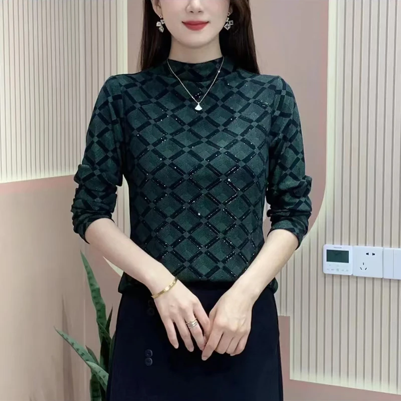 大码遮肚子妈妈装修身显瘦时尚半高领印花烫钻长袖打底衫减龄上衣