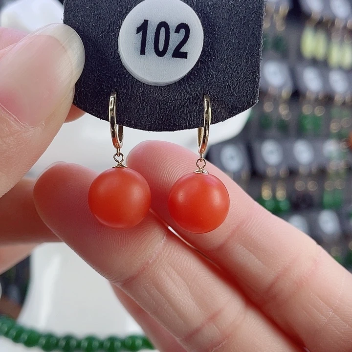 18K金镶嵌耳饰南红玛瑙