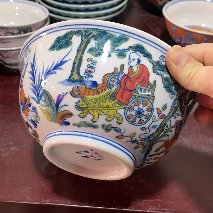 瓷片//////直径20厘米。红。