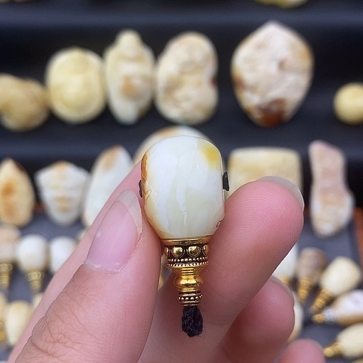 琥珀未镶嵌裸石14三通c324