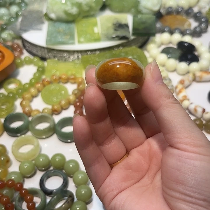 葡***）蛇纹石玉未镶嵌戒指