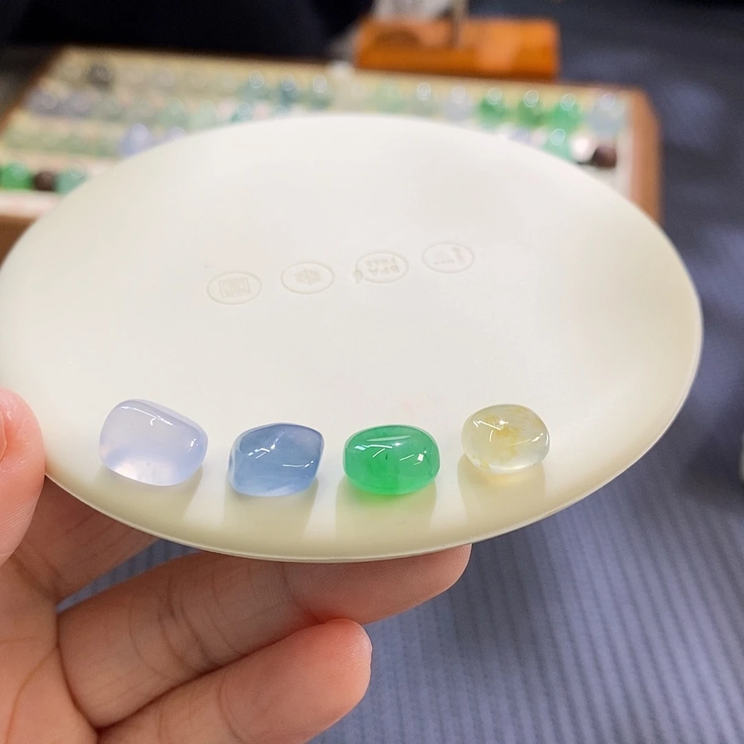 未镶嵌挂件翡翠一组