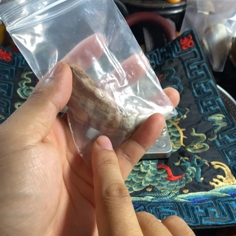 瓷片龍*寻呼台的一位官员告诉南方记者