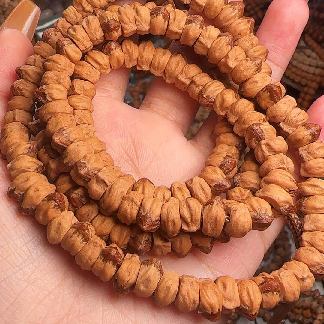 柏香籽/百香籽吊坠戴*人