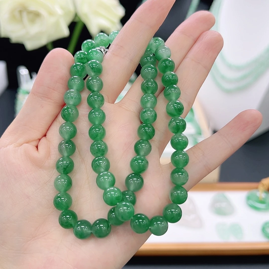 石英质玉未镶嵌颈饰