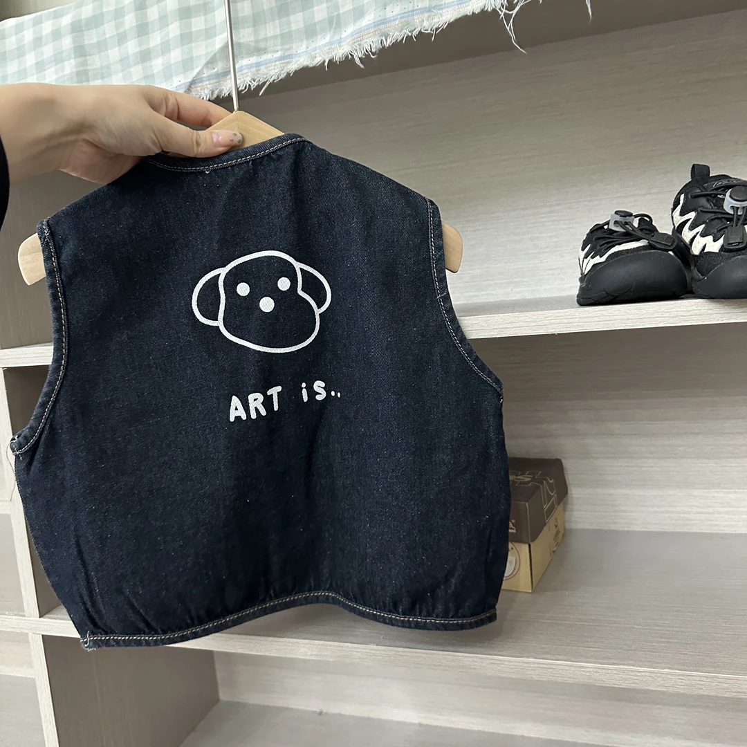 Q829-儿童小狗印花深蓝色牛仔马甲