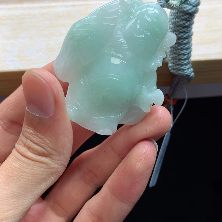 翡翠未镶嵌颈饰吊坠