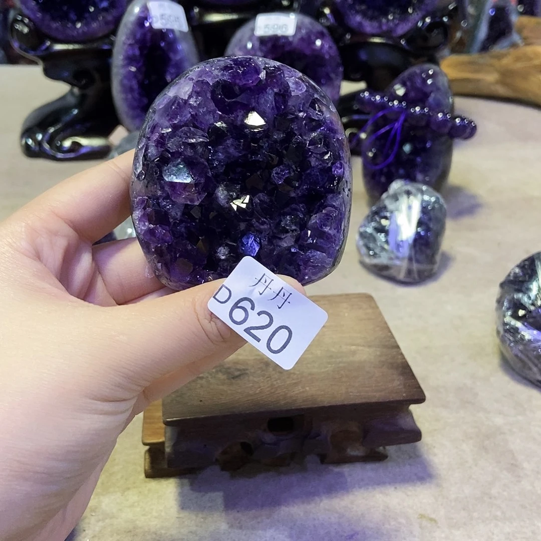 未镶嵌水晶大型摆件（非配饰）