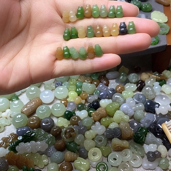 未镶嵌和田玉挂件葫芦19.9一个多样性发其一