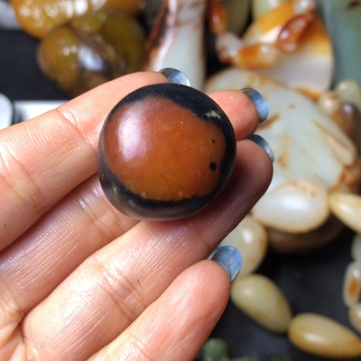 和田玉未镶嵌珠宝奇石