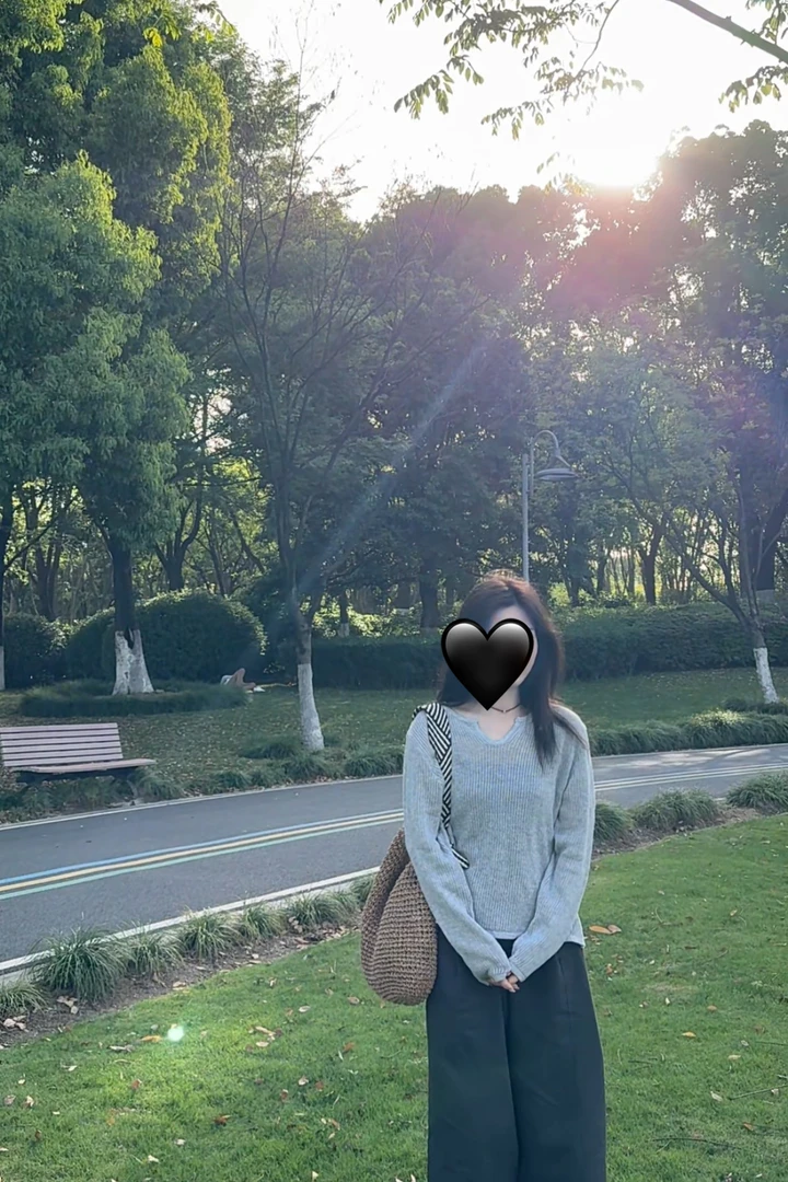 阿虞 山茶花｜松弛感针织长袖上衣