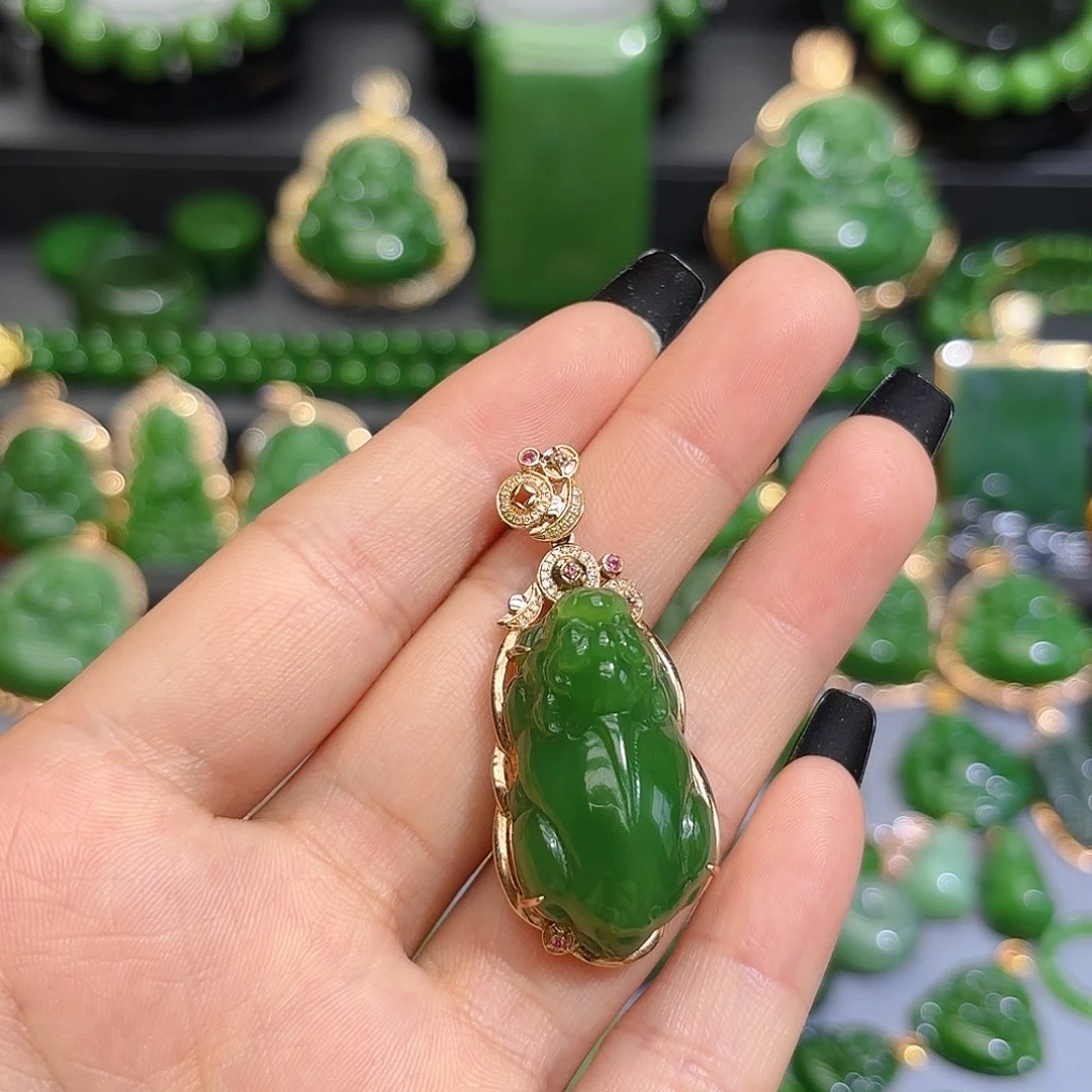 和田玉（碧玉）18K金镶嵌颈饰