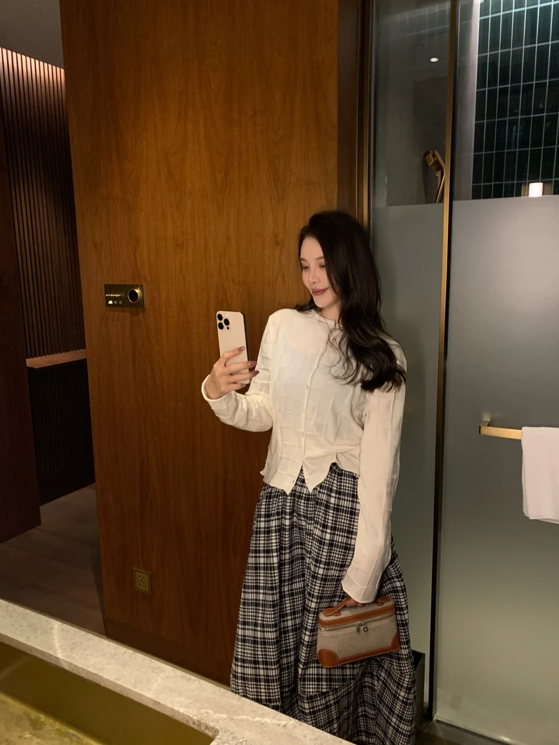 BIG WHITE REMADE“云朵暮色”气质显瘦高级感纯羊毛打底衫SS142