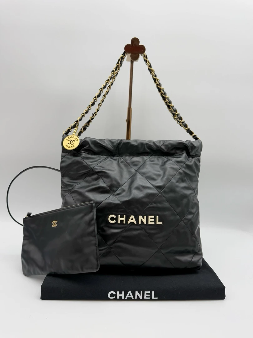 99新 Chanel/香奈儿 黑白小号22bag  单肩包18384