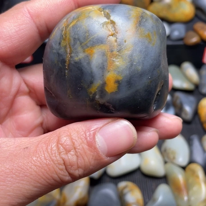 和田玉未镶嵌把件47