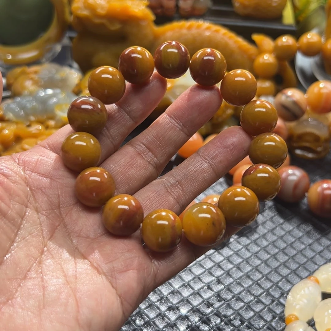 石英质玉未镶嵌颈饰