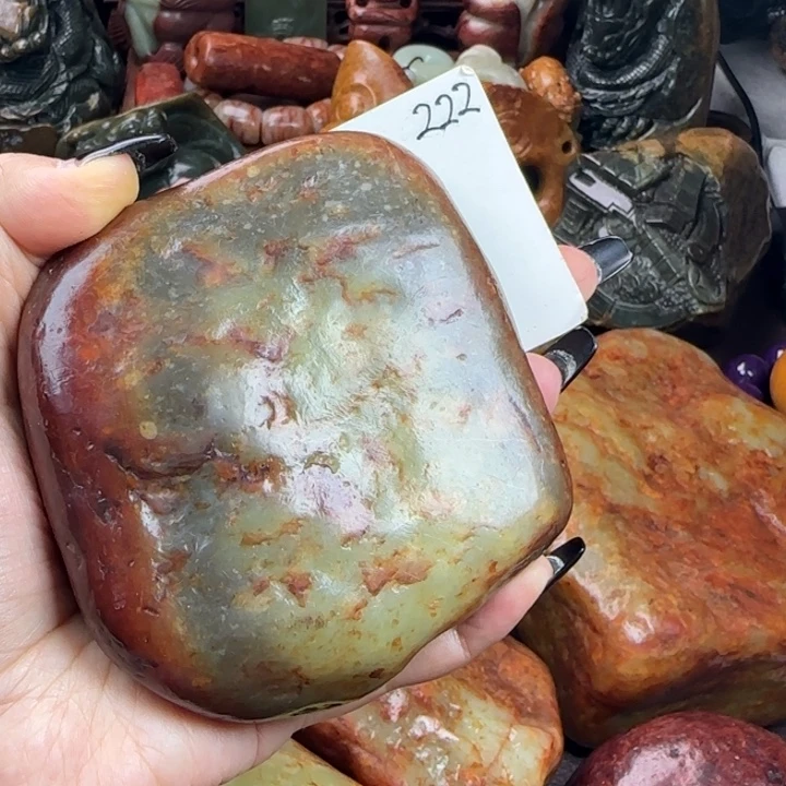 透闪石质玉未镶嵌珠宝奇石