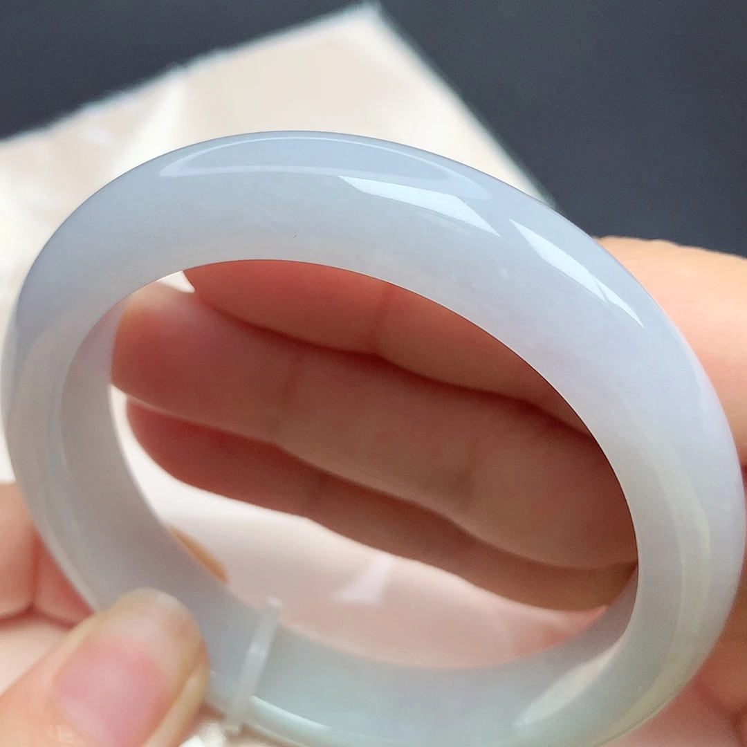 翡翠手镯未镶嵌55.8圈口