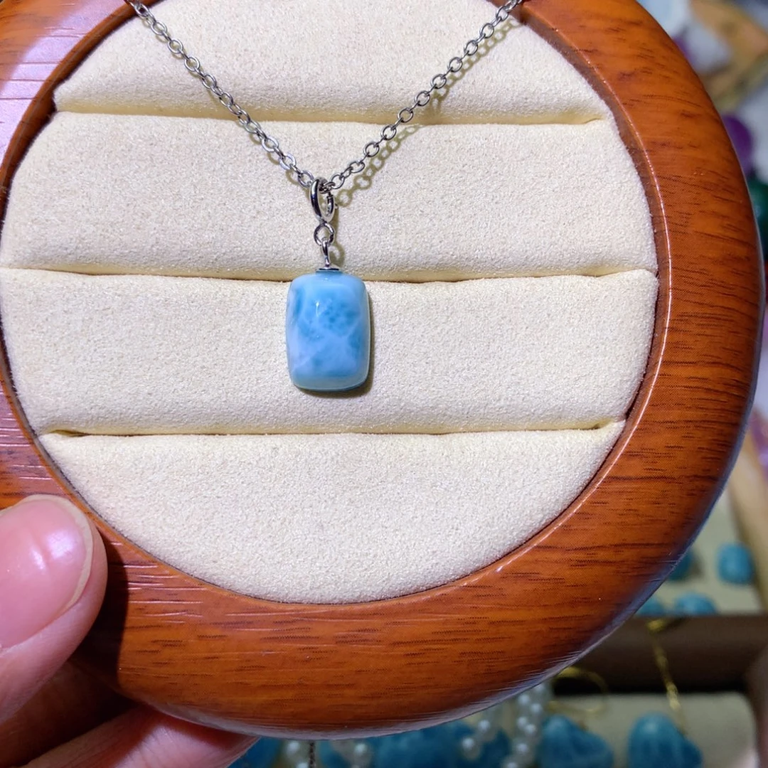 针钠钙石未镶嵌手饰